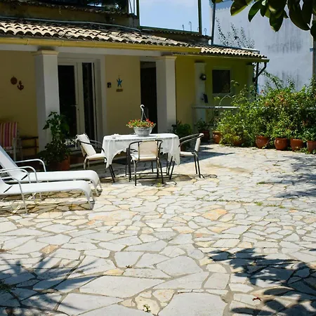 Katoussa Vakantiehuis