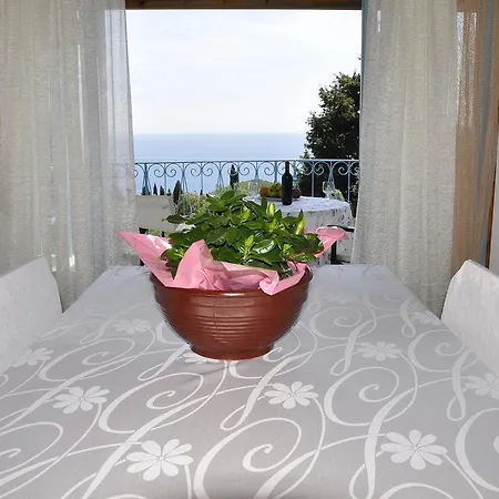 Katoussa * Παλαιοκαστρίτσα