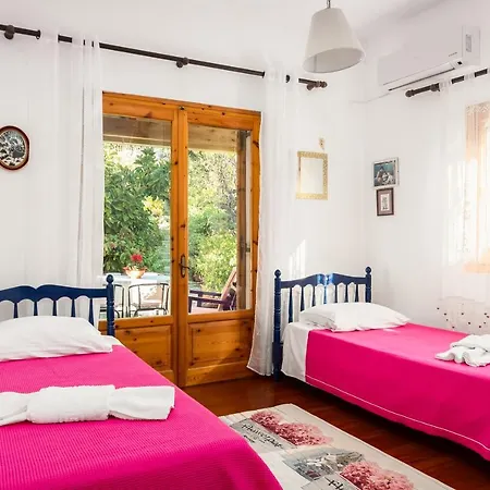 Katoussa Case de vacanță